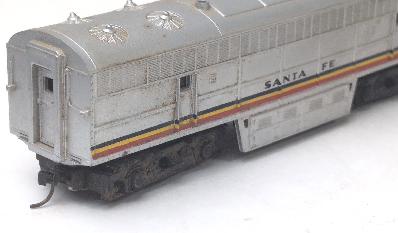 RIVAROSSI – FM C-Liner B Unit Deisel Locomotive (Unpowered) “SANTA FE’ – HO