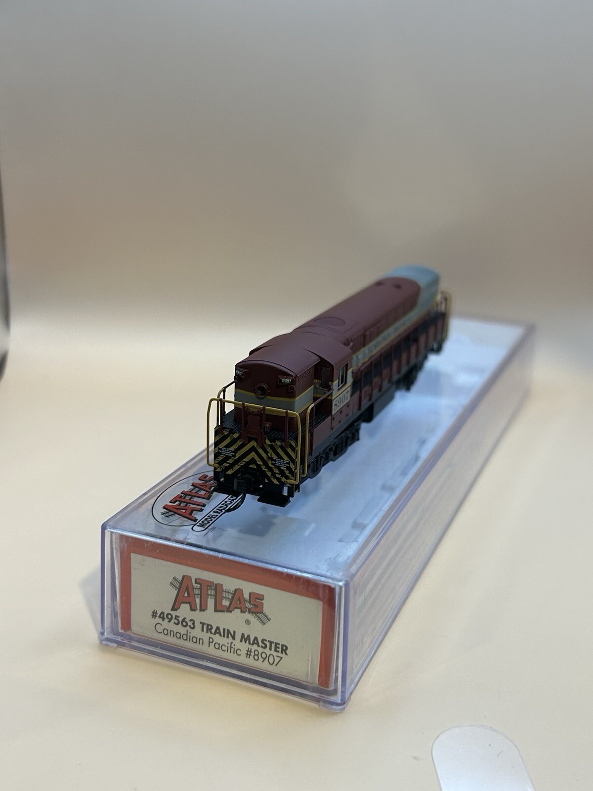 NIB N Scale ATLAS 49563 Train Master Canadian Pacific #8907 DCC ready
