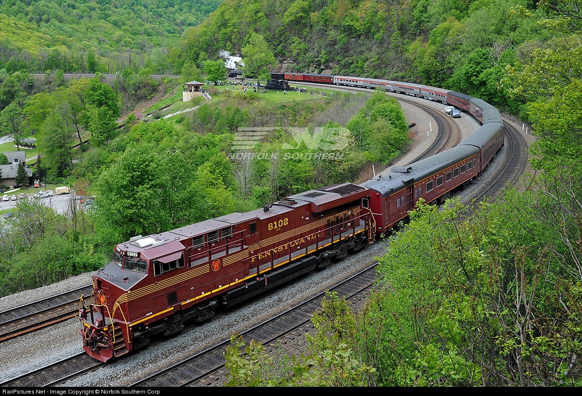 AZL 62411-6 GE ES44AC NS-HERITAGE PENNSYLVANIA RAILROAD 8102 LOC Z Scale Z Gauge
