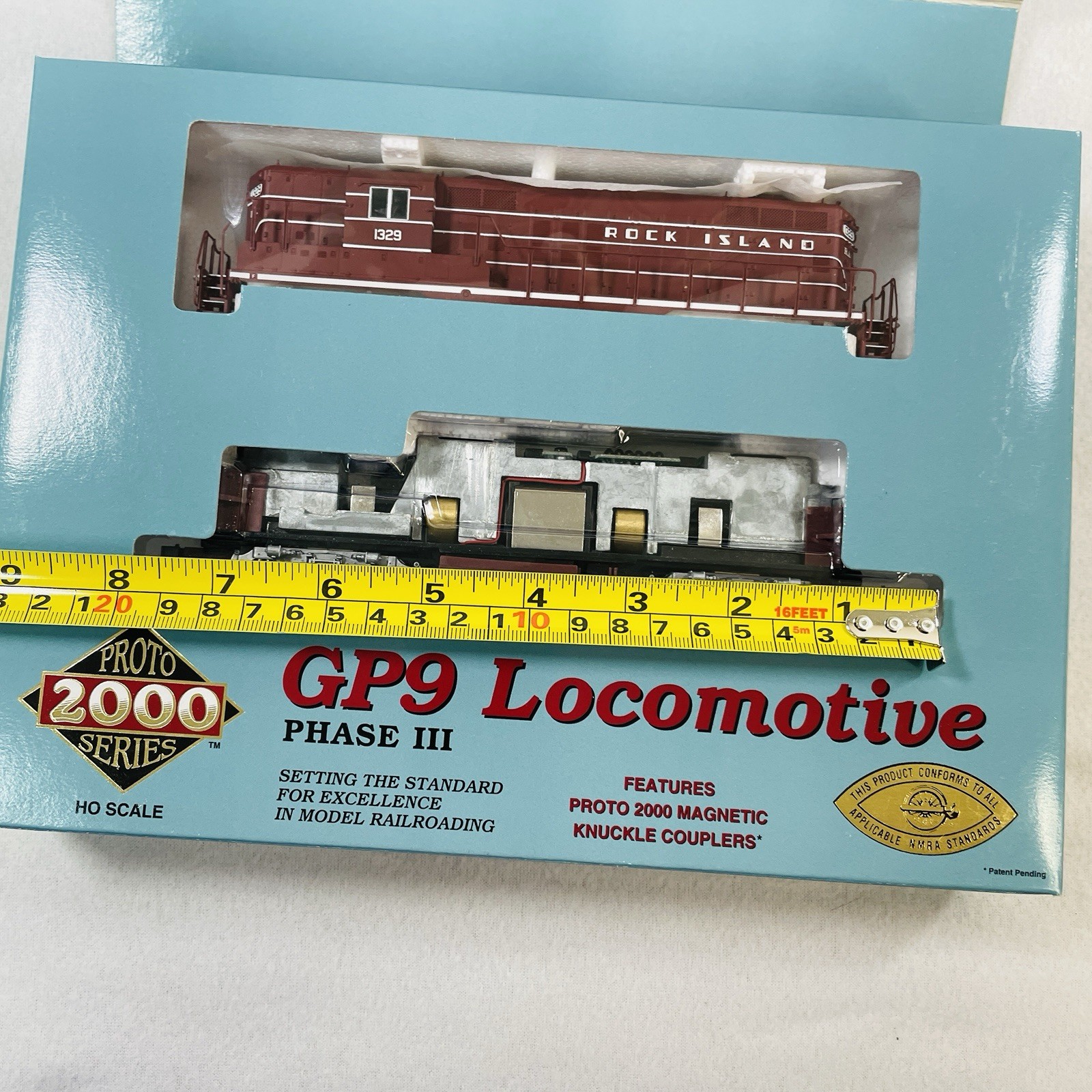 Proto 2000 Series 21738 HO Scale GP9 Phase III Rock Island #1329 Limited Edition