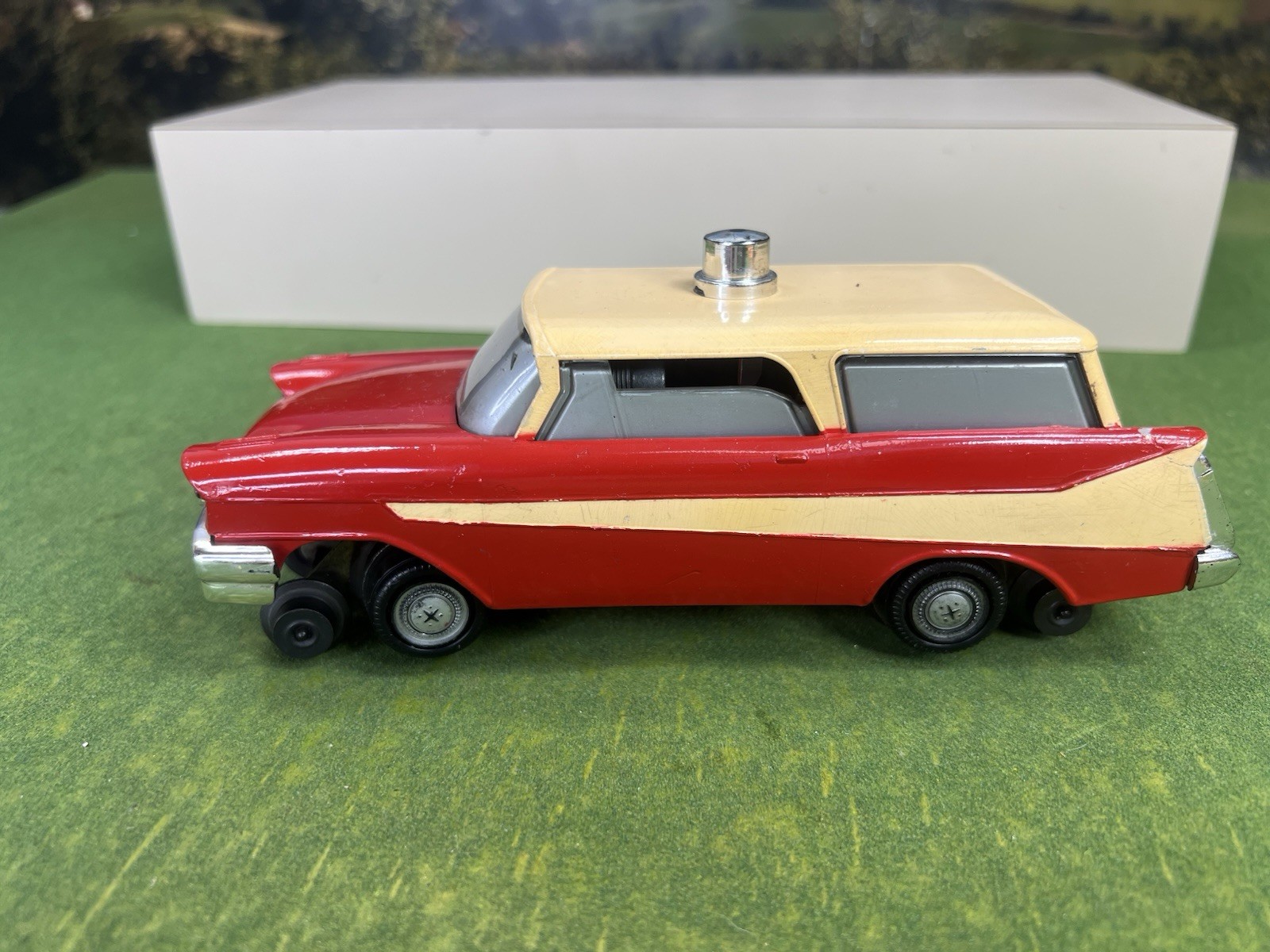 VINTAGE POSTWAR O GAUGE LIONEL #68 EXECUTIVE INSPECTION CAR ORIG. BOX & MANUAL!!