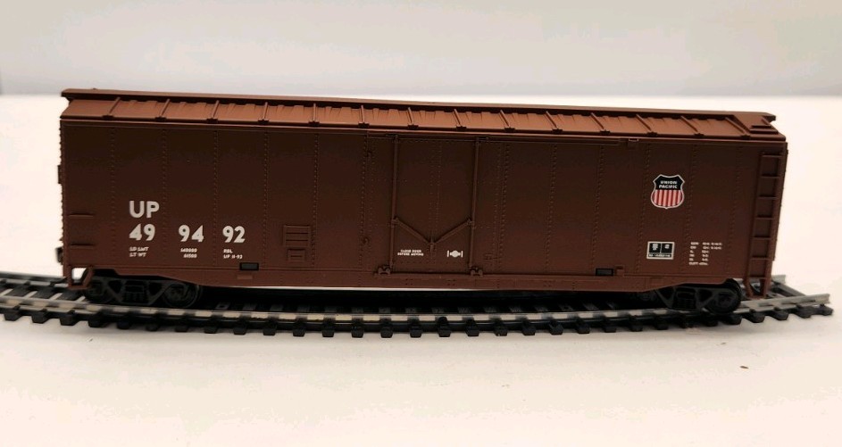 Walther’s Trainline RTR HO UP 49 94 92 40 UNION PACIFIC FREIGHT CAR NOS B100