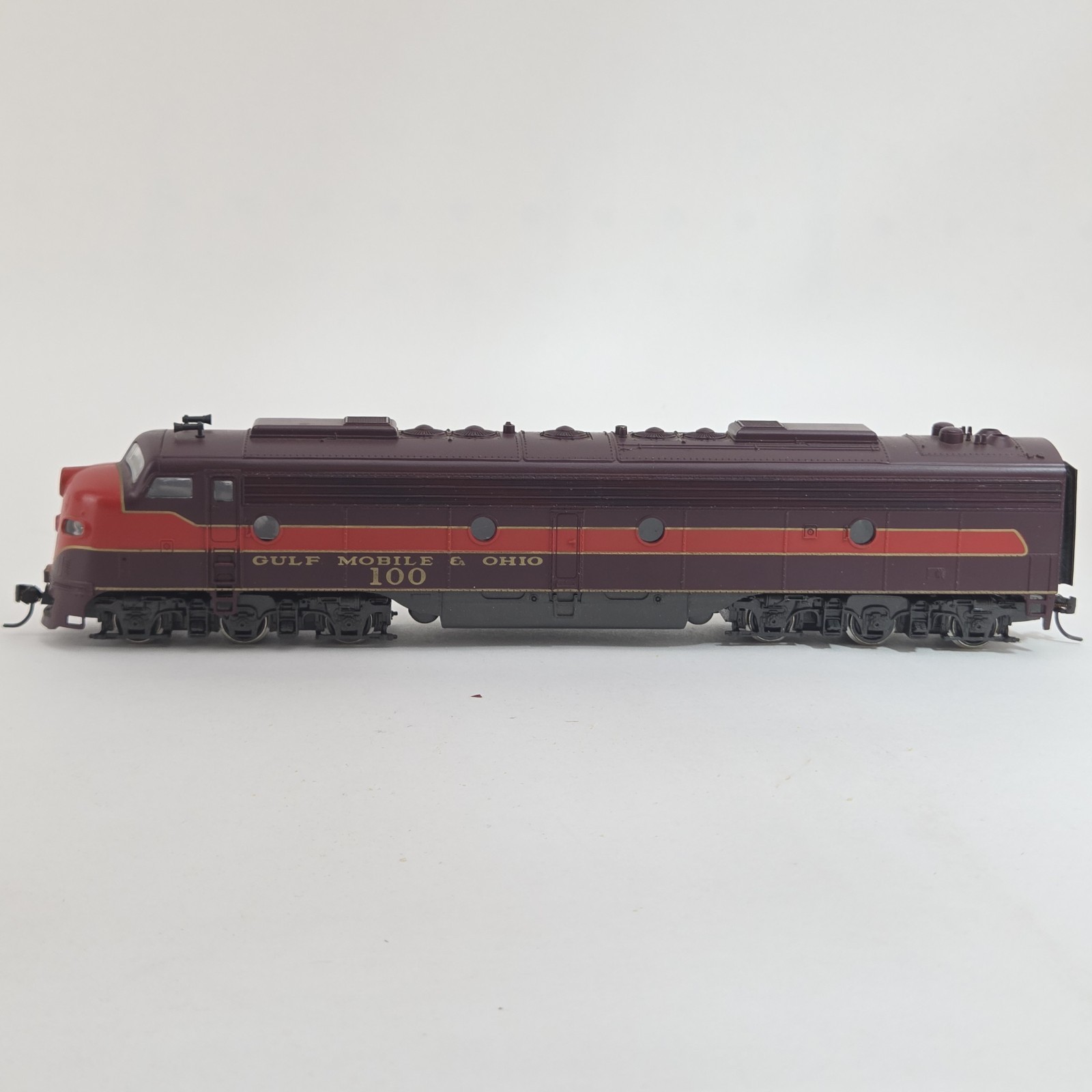 Rivarossi HO Scale Gulf Mobile and Ohio GM&O #100 EMD E8 E9 A-A 2 unit set