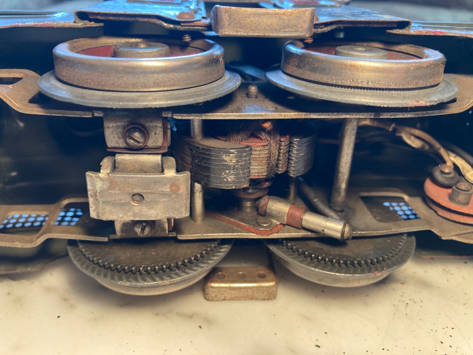 1917 to 1922 Prewar Lionel 33 Train Engine with 35 Pullman 36 Observation Cars 2