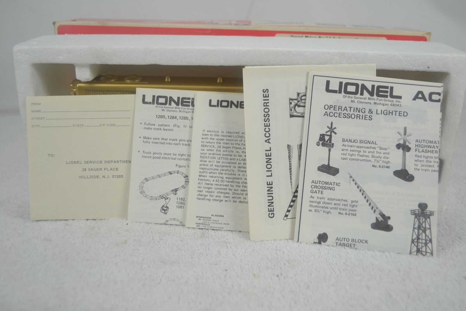 LIONEL MPC 6-8359 CHESSIE GM SPECIAL ANNIVERSARY GP-7 DIESEL, GOLD, LN-BOXED