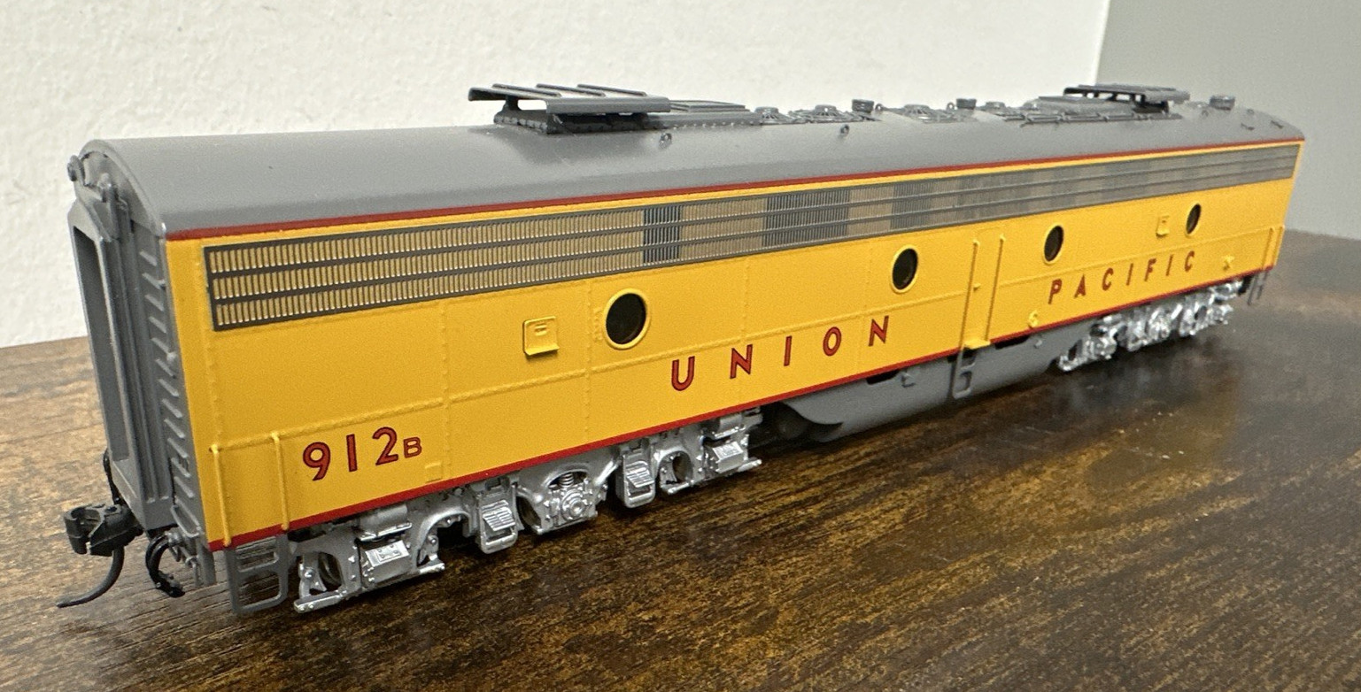 Challenger Imports, Ltd. HO Brass #2467.1x Union Pacific E9B #912B Factory Paint