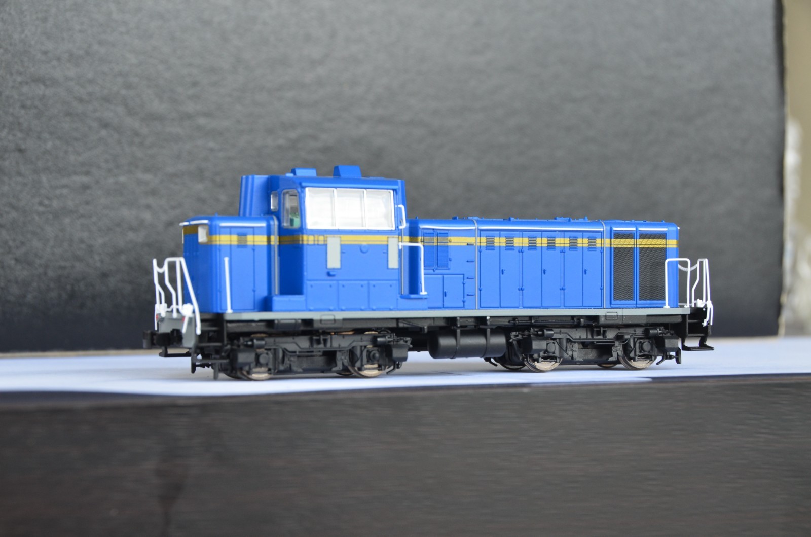 Dauphin Japanese JR Hokutosei DD16 Diesel Engine RARE