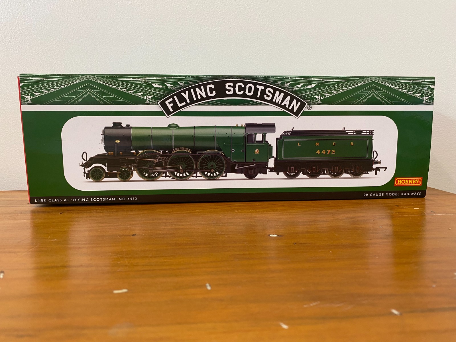 Hornby R3736 LNER A1 Class 46-2 4472 Flying Scotsman – Era 3