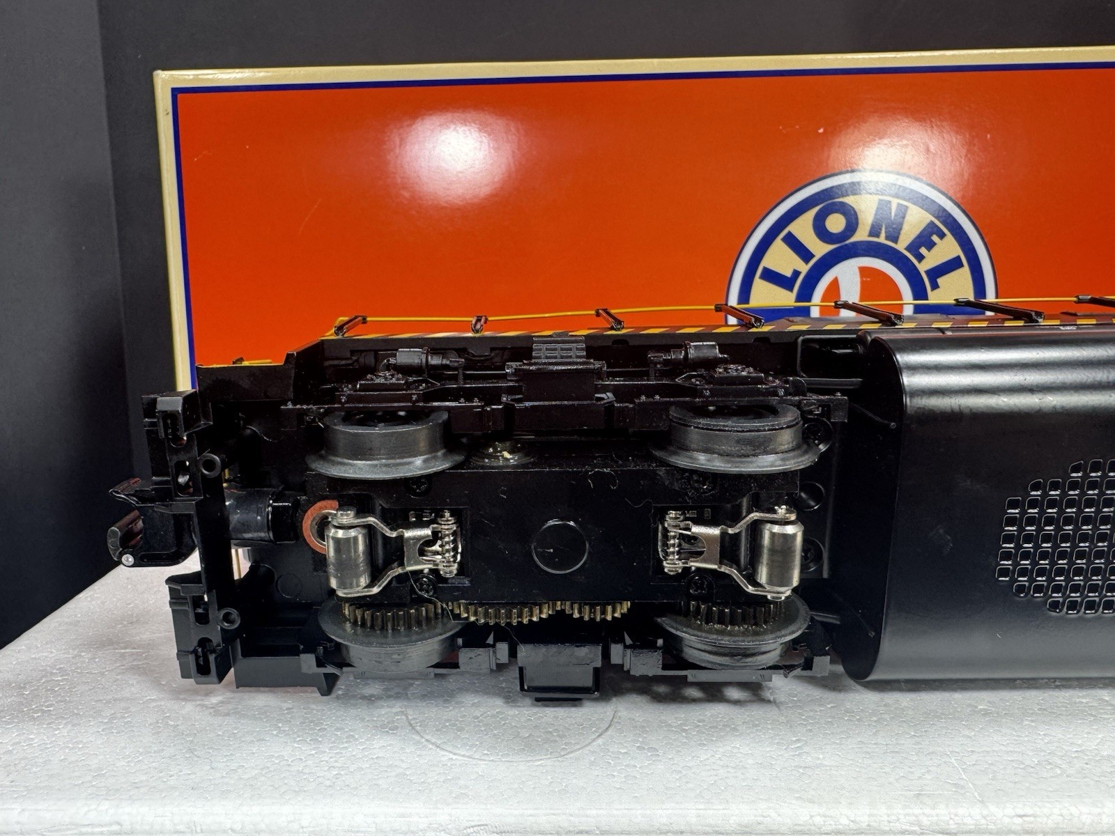 Lionel 6-28839 TMCC Alaska Railroad ARR GP30 diesel engine #2000 LNIB