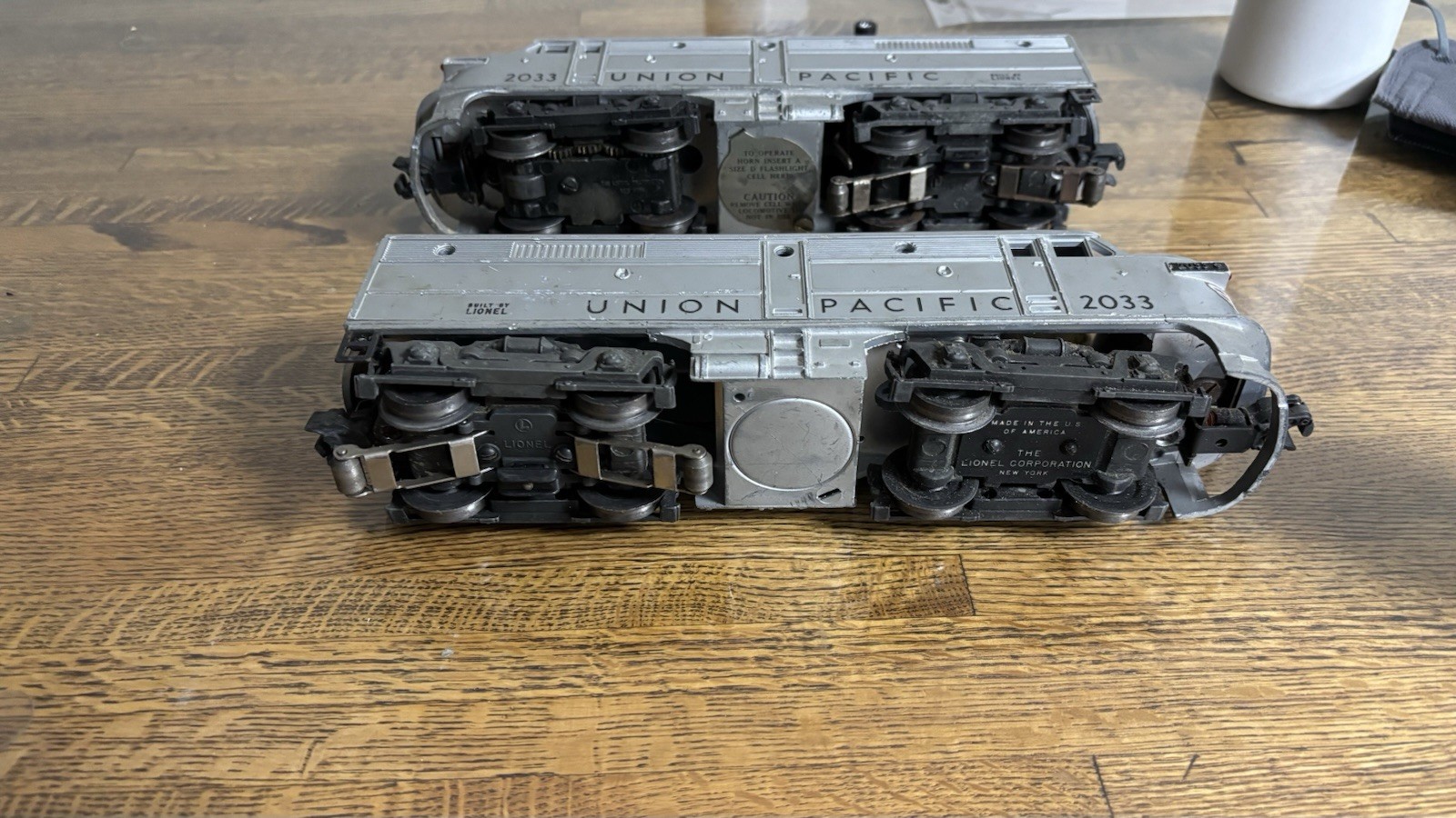 Lionel Union Pacific Alco AA Set # 2023 Silver Diesel Engine + Dummy.