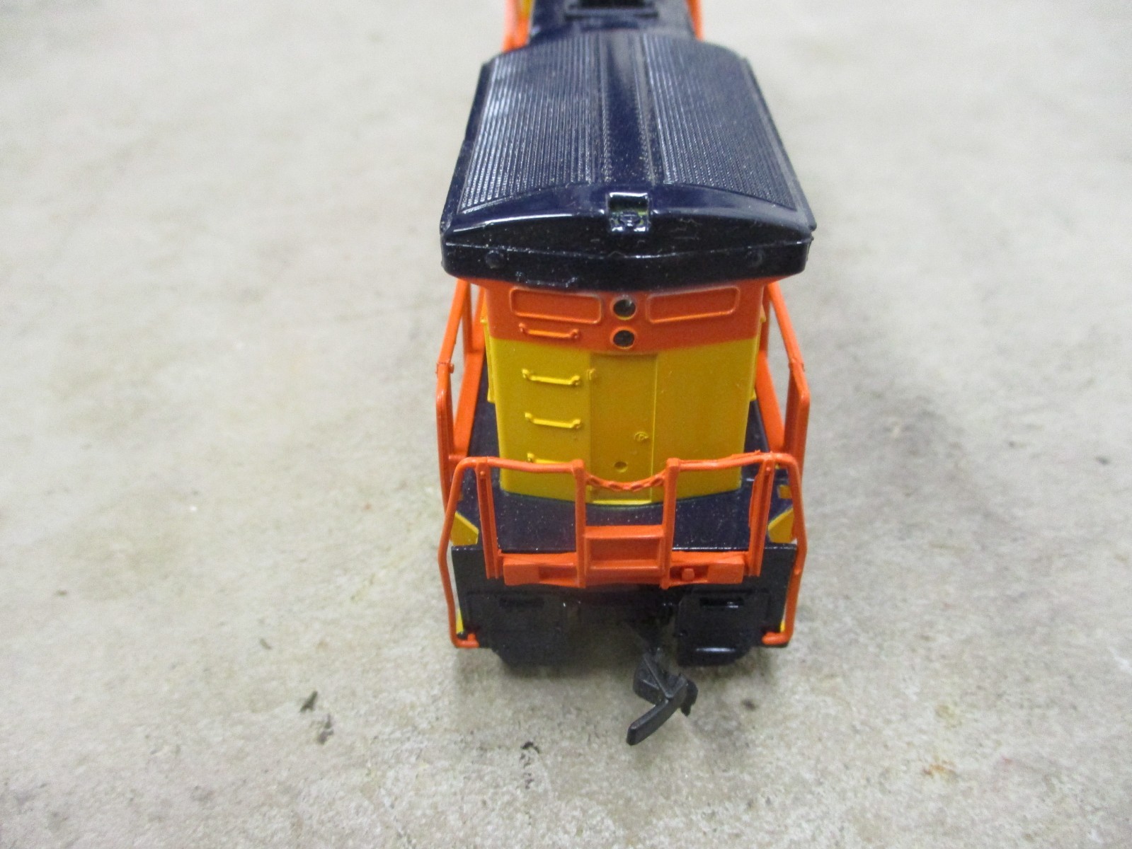 Track tested , Bachmann HO , Chessie system GE U-36B DIESEL LOCOMOTIVE
