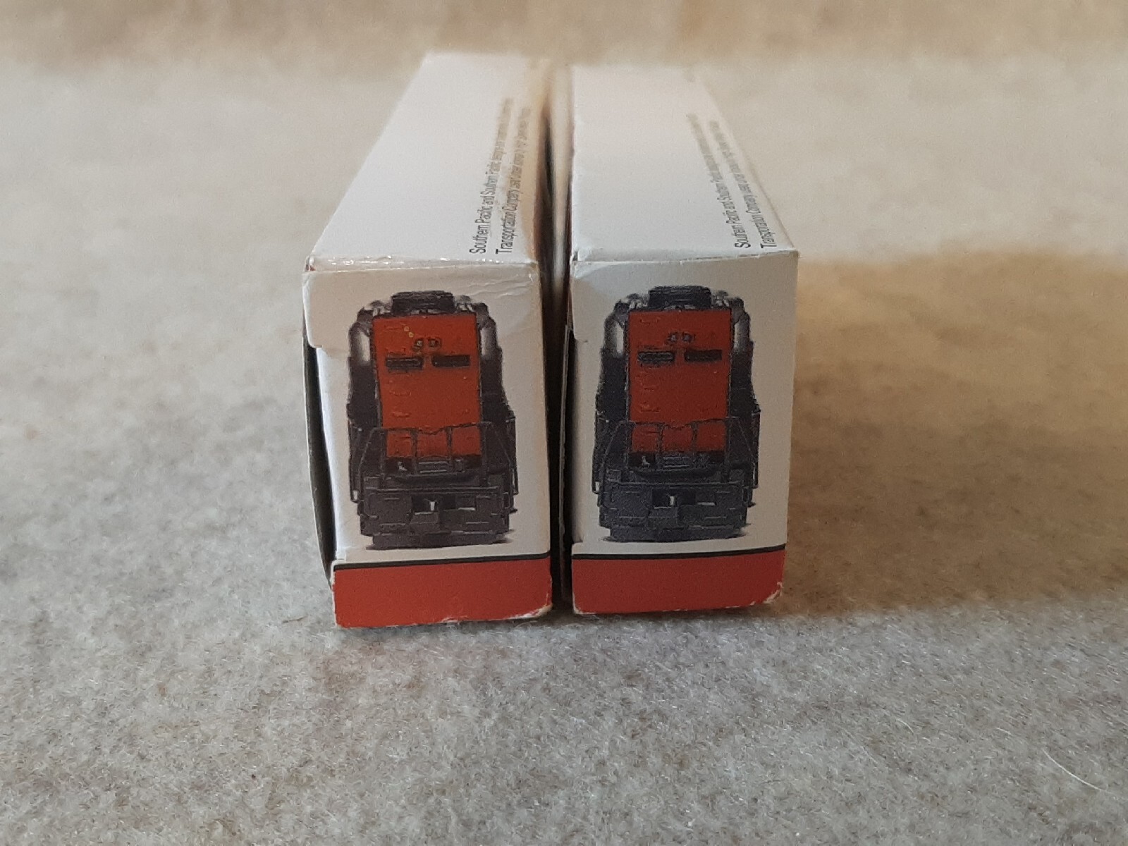 Pair #418 High Speed Metal Products Toy Train Locomotives SOUTHERN PACIFIC 9725