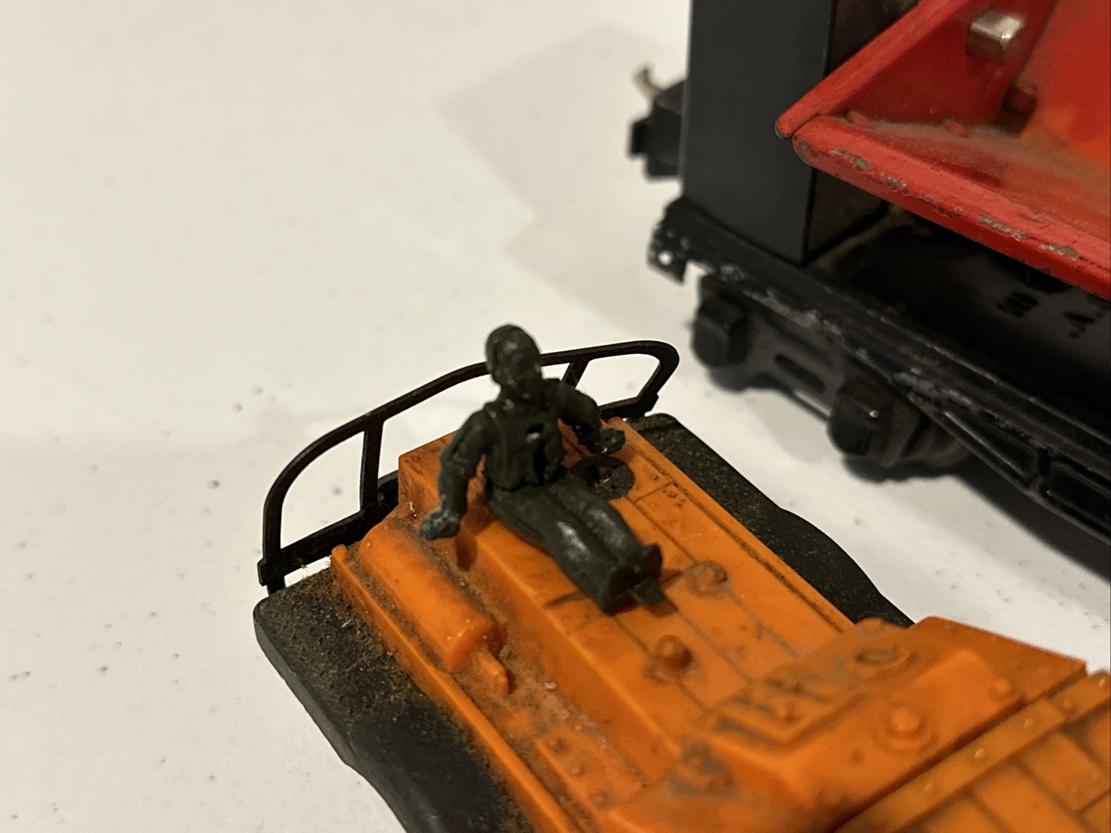 Vintage Post War O Gauge Lionel No 50 Gang Car and Dump Car 3659