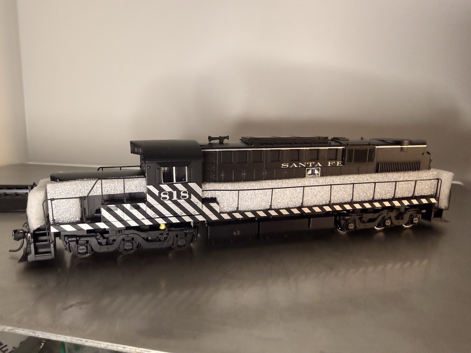 Broadway Limited Imports HO Scale ALCO RSD-15 in Santa Fe zebra stripe DCC Sound