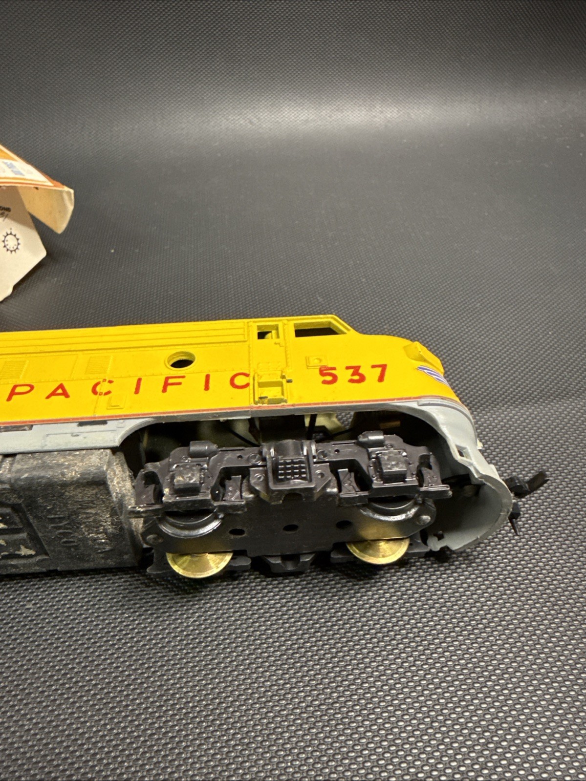1/87 HO Tyco Union Pacific Diesel F9 A Unit Locomotive 537 224N