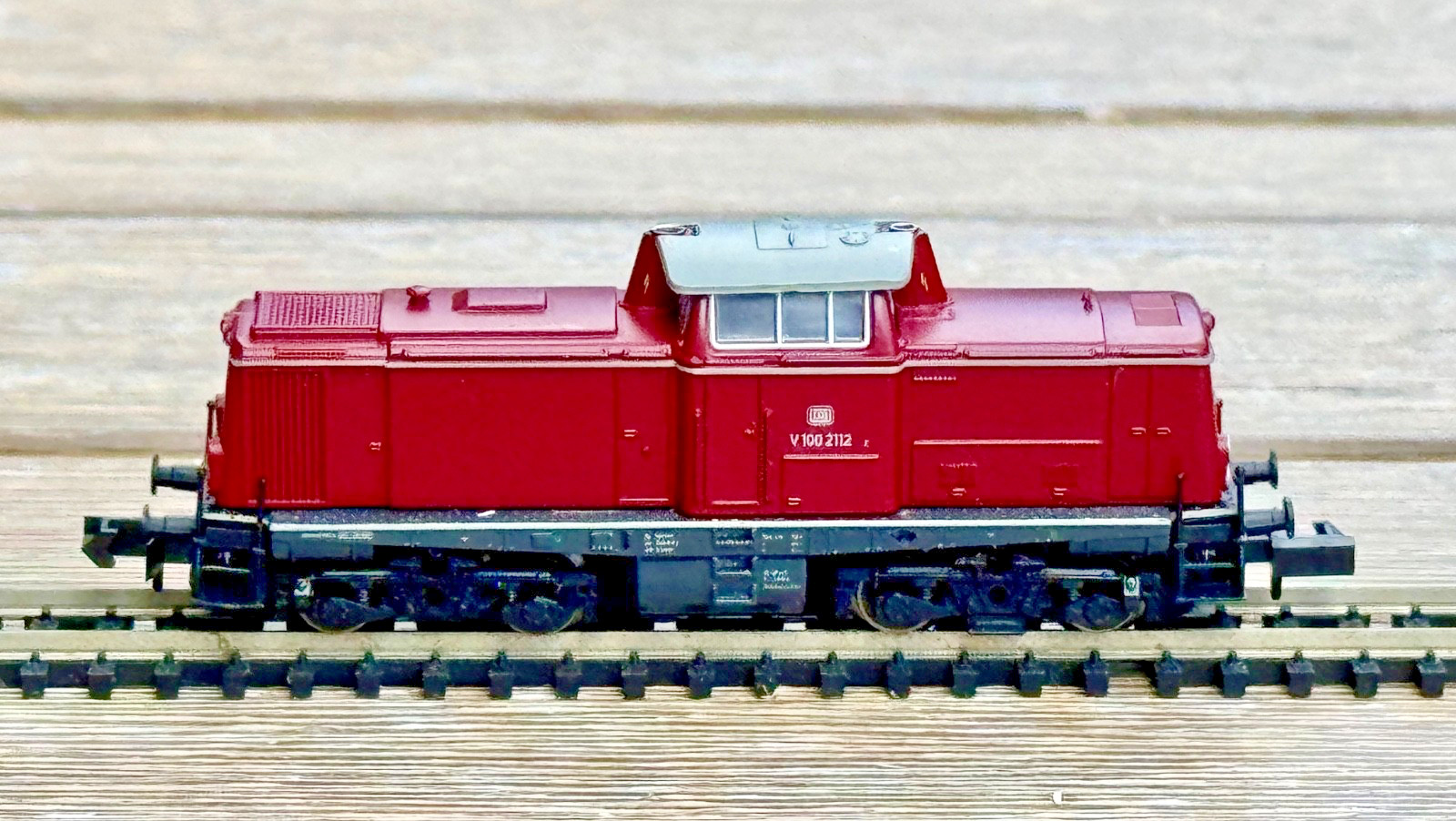 Arnold HN2019 N-scale (1:160) Deutsche Bundesbahn (DB) V100 Diesel Locomotive