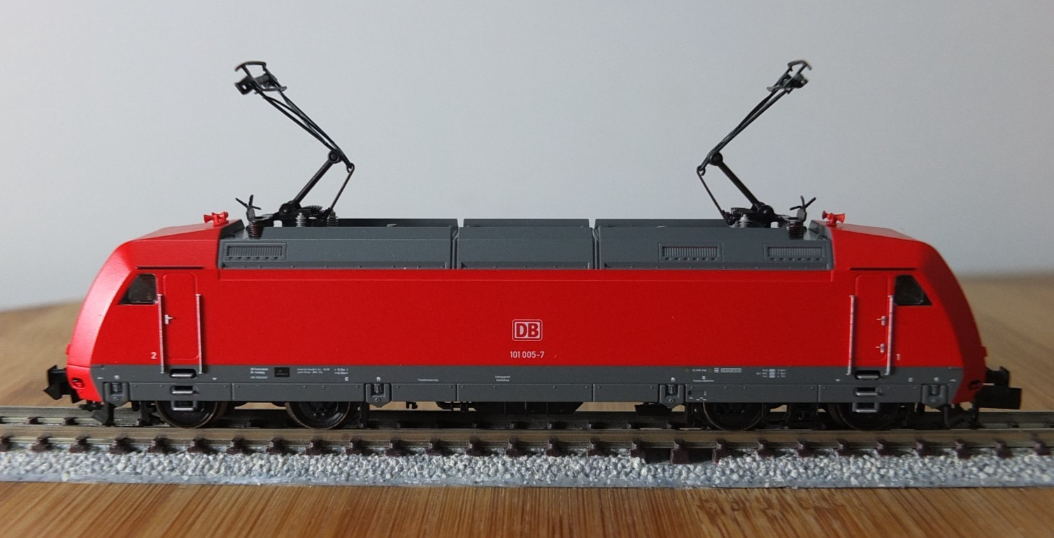 Fleischmann 7355 K N gauge DB BR 101 electric locomotive in red livery