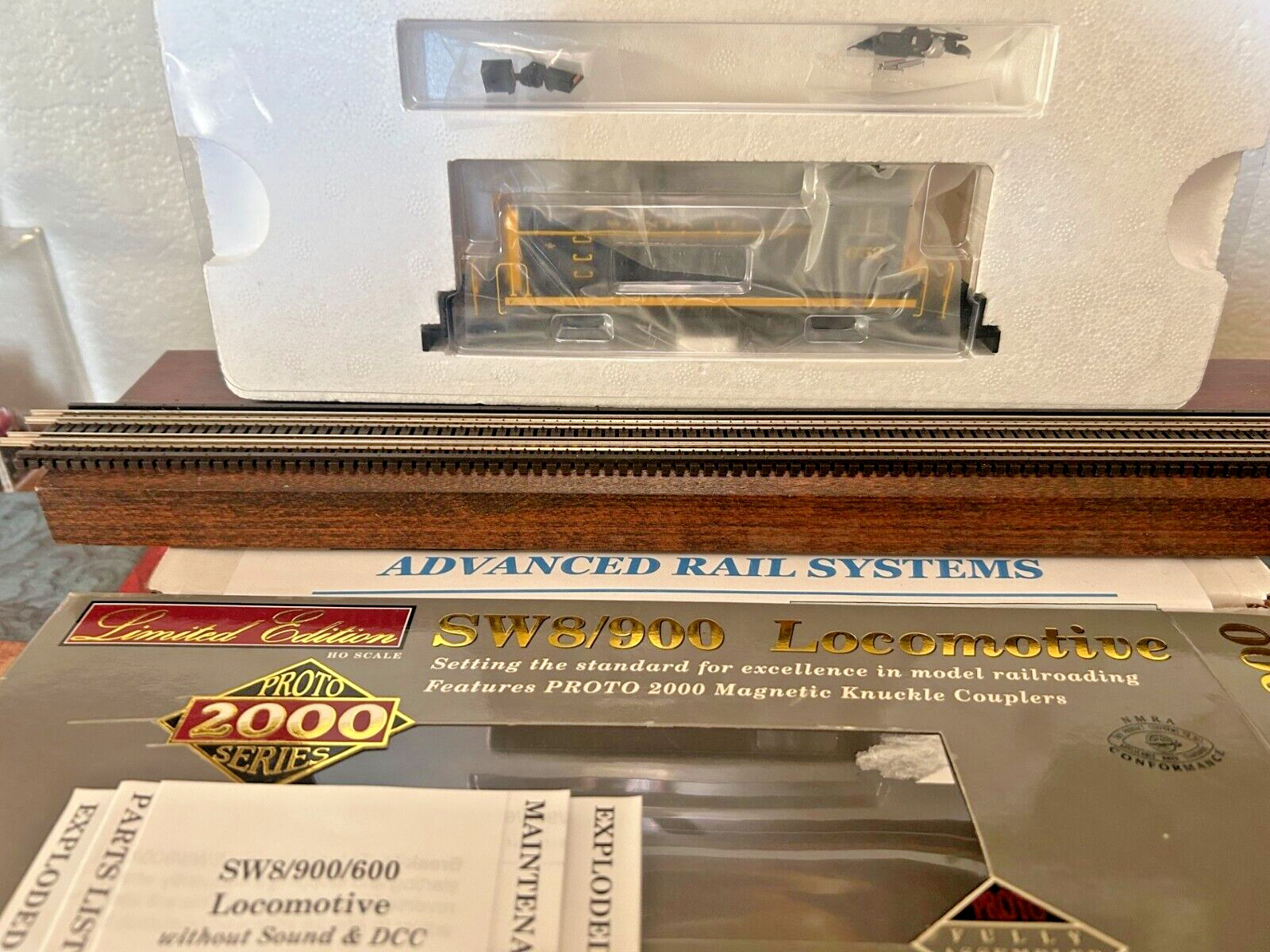SW8/900 SWITCHER – ATSF SANTA FE -DC/DCC Ready LOCO – HO Scale -“ATSF”-NEW OOP