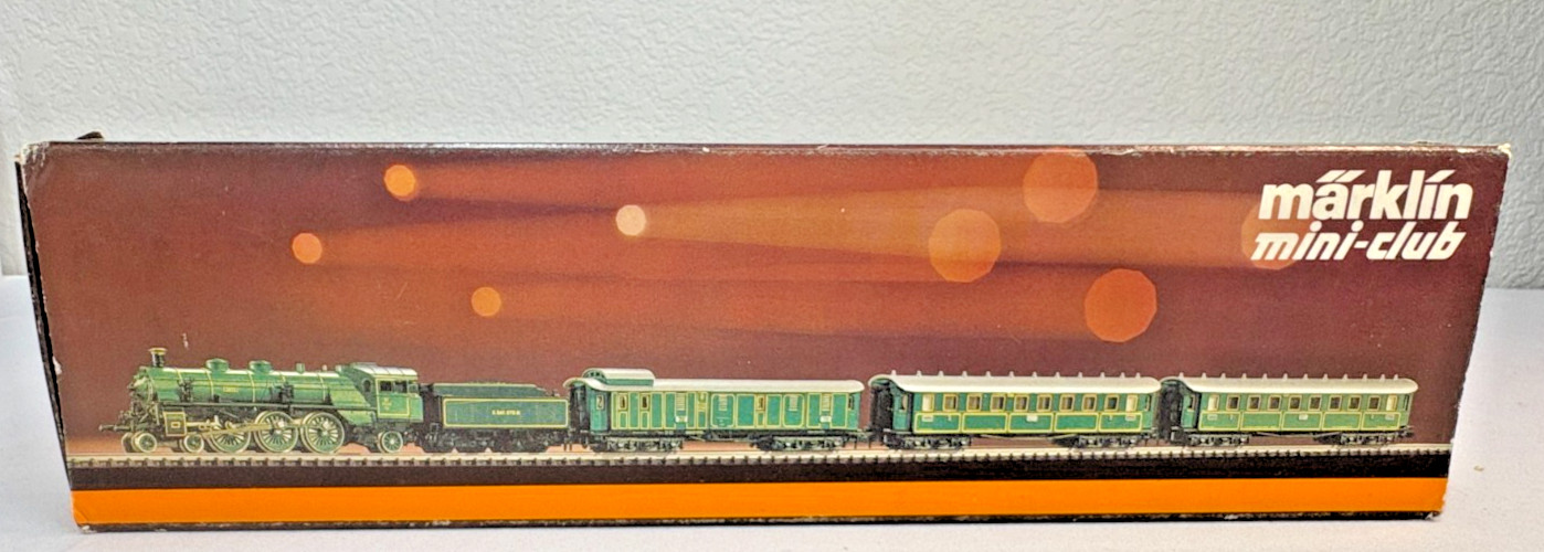 Z Scale Marklin Mini-Club 8102 K.Bay.Sts.B Bavarian S3/6 4-6-2 Loco & Passenger