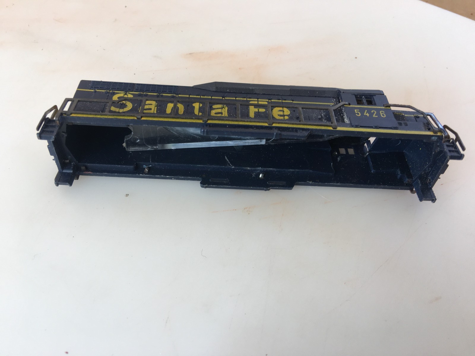 Santa Fe Diesel Locomotive 5426 Shell Only See Notes N Scale Trains