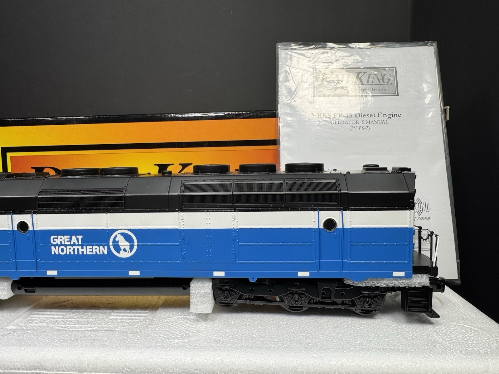 MTH RailKing 30-2459-1 Great Northern GN FP45 diesel engine #427 PS2 BCR LNIB