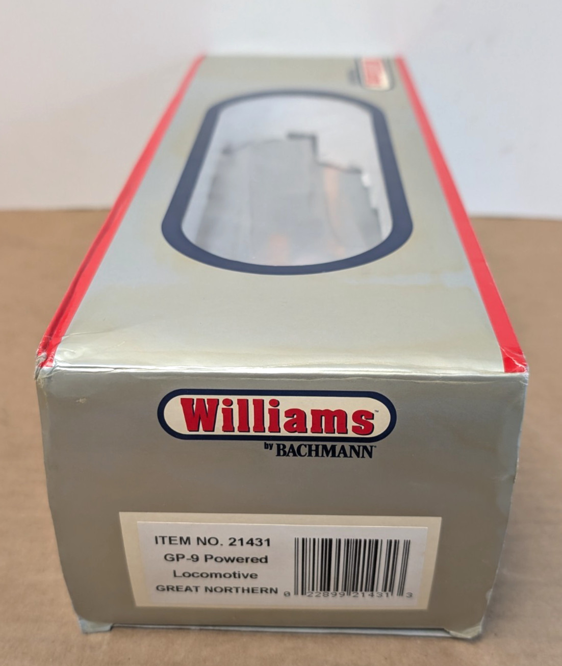 Williams 21431 O Gauge Great Northern GP-9 Powered Locomotive – NEW IN BOX!
