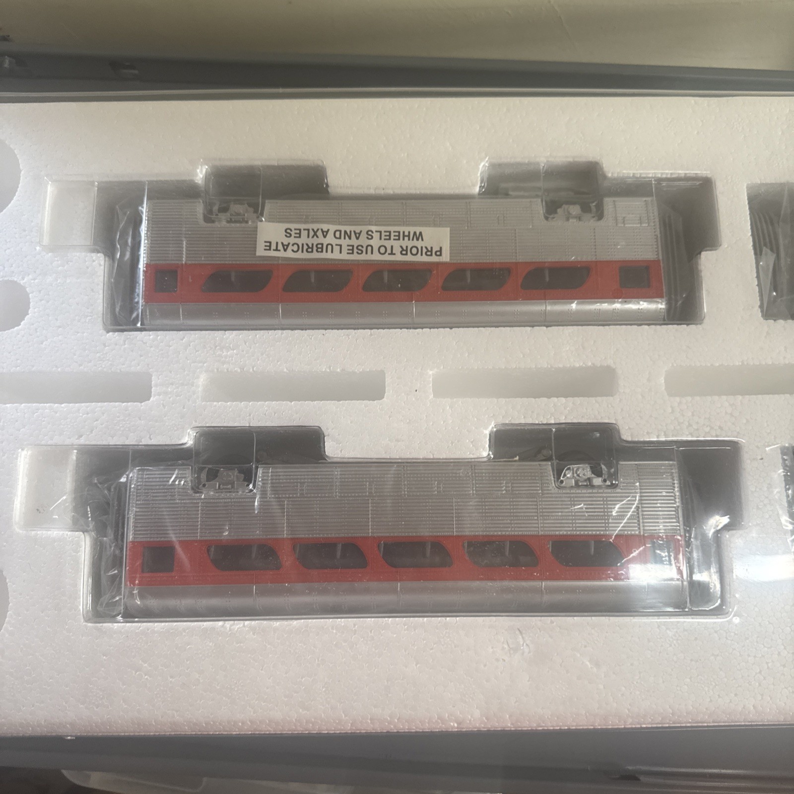 MTH RAILKING UNION PACIFIC AEROTRAIN DIESEL PASSENGER SET PS 2 30-2376-1 UP NIB