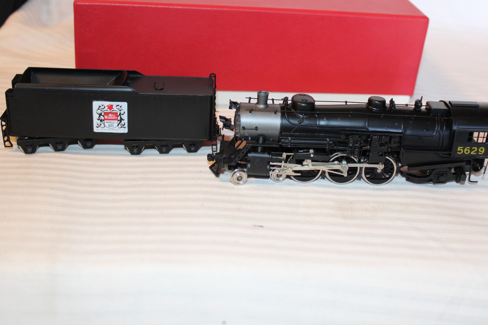 HO Scale Sunset Models, Brass 4-6-2 Pacific Steam Loco, for Circus Train Schlitz