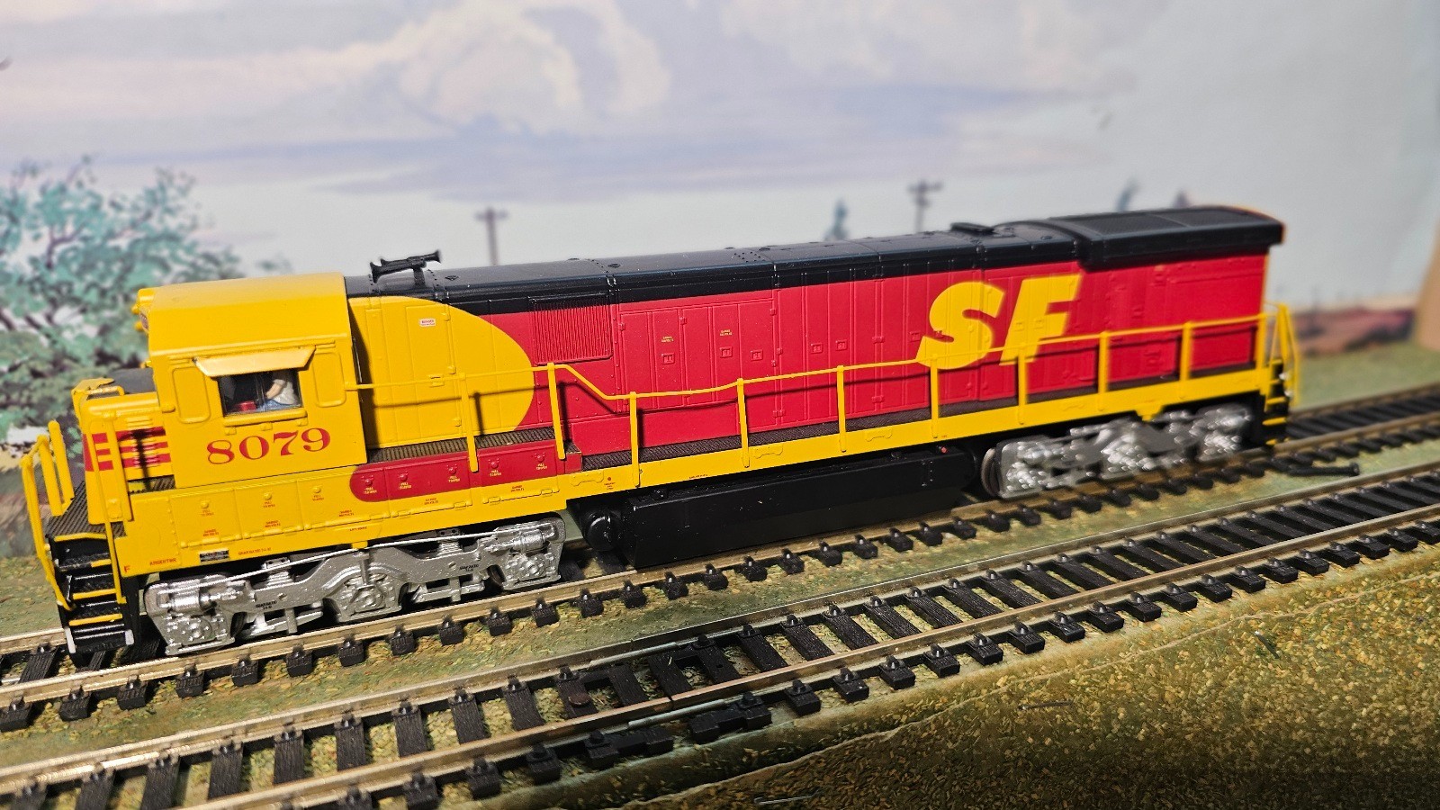 Broadway Limited – DCC w/ SOUND HO Santa Fe SF #8079 GE C30-7 Kodachrome