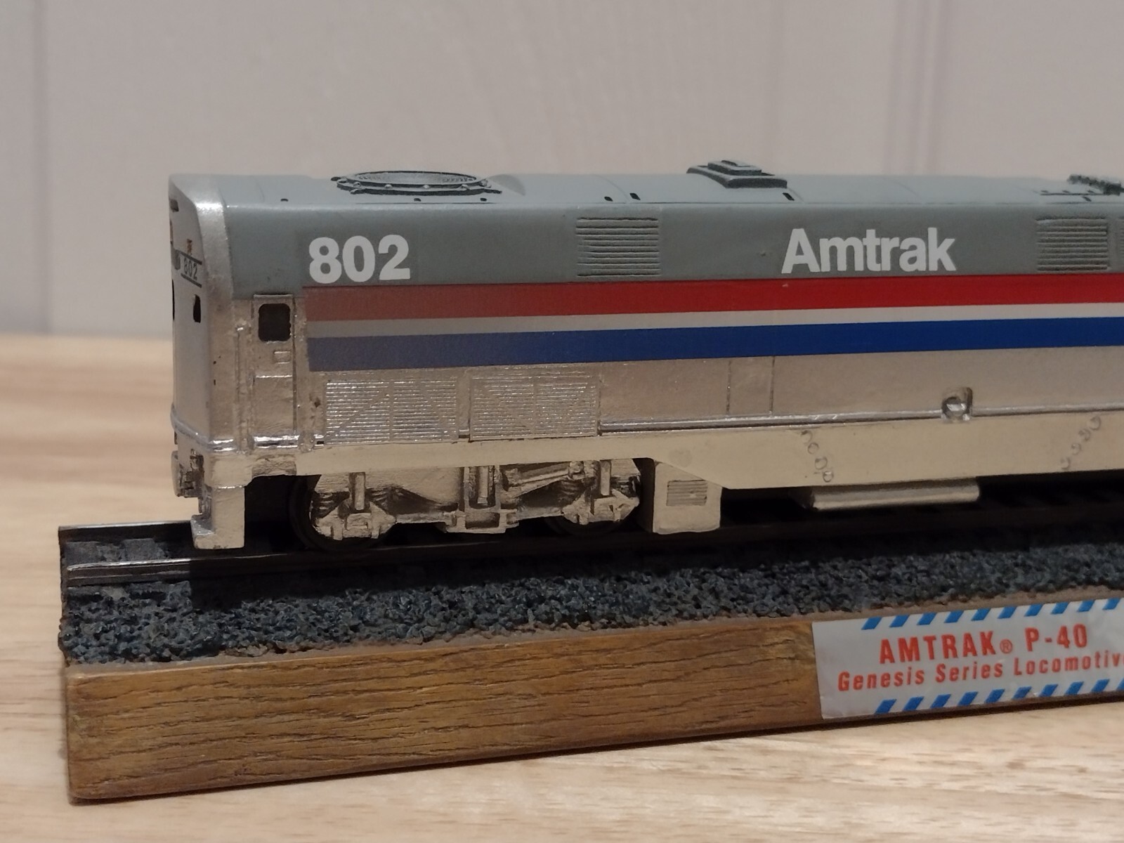 Amtrak P-40 Genesis Series Locomotive 1/110 Scale Desktop ERTL