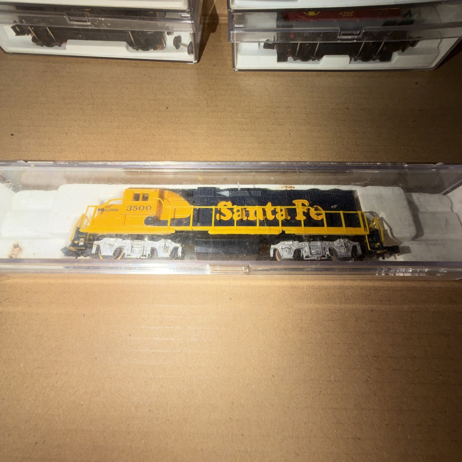 Life-Like N Gauge 7843 Santa Fe GP-38 Diesel Locomotive Engine