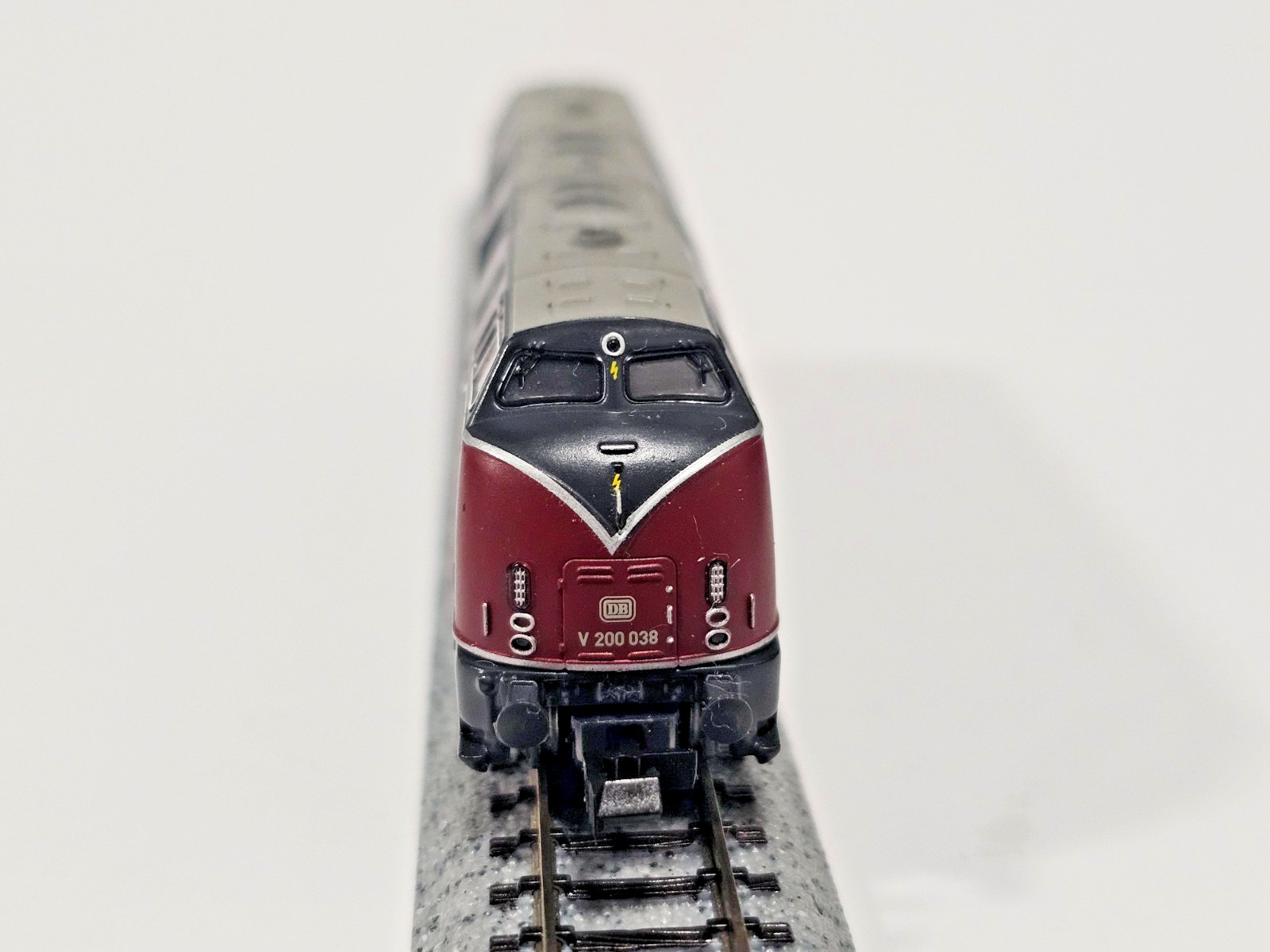 N SCALE ROCO #23284 N-MODEL GERMAN RAILWAY DIESEL LOCOMOTIVE BR200 AUSTRIA VIDEO