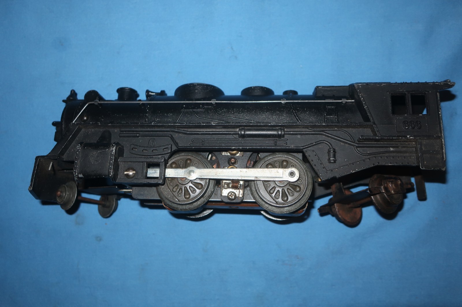 Marx #666 Steam Locomotive. Runs and Smokes well
