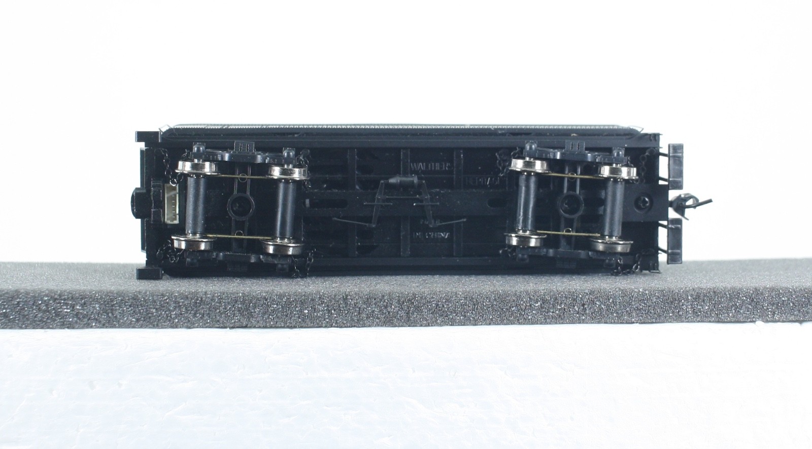 HO Scale Proto 2000 Unlettered 2-10-2 Locomotive and Tender DCC Sound