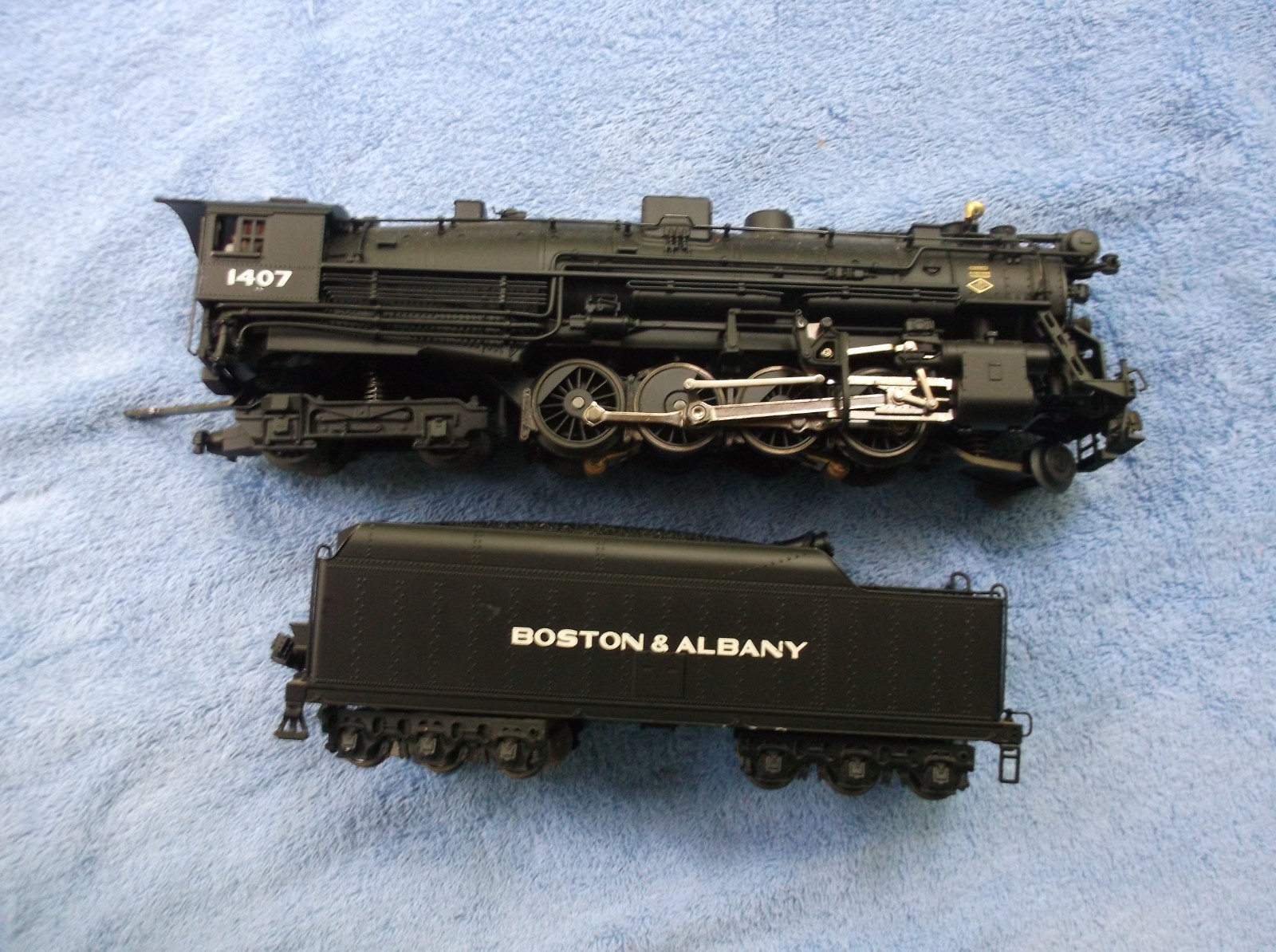 K-LINE K3670-1407 BOSTON & ALBANY 1407 2-8-4 “0-31” STEAM LOCOMOTIVE & TENDER