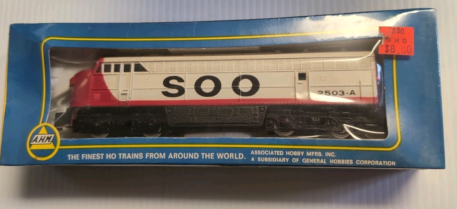 AHM HO FM (Fairbanks-Morse) Soo Line 5024 W C-Liner Locomotive in Original Box