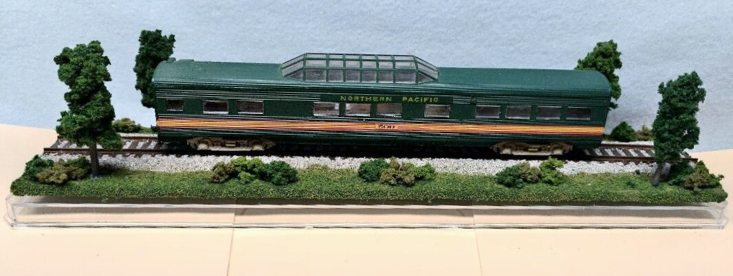 HO SCALE 16″ SINGLE TRACK HO TRAIN DISPLAY CASE -SUMMER SCENE FOR ANY HO