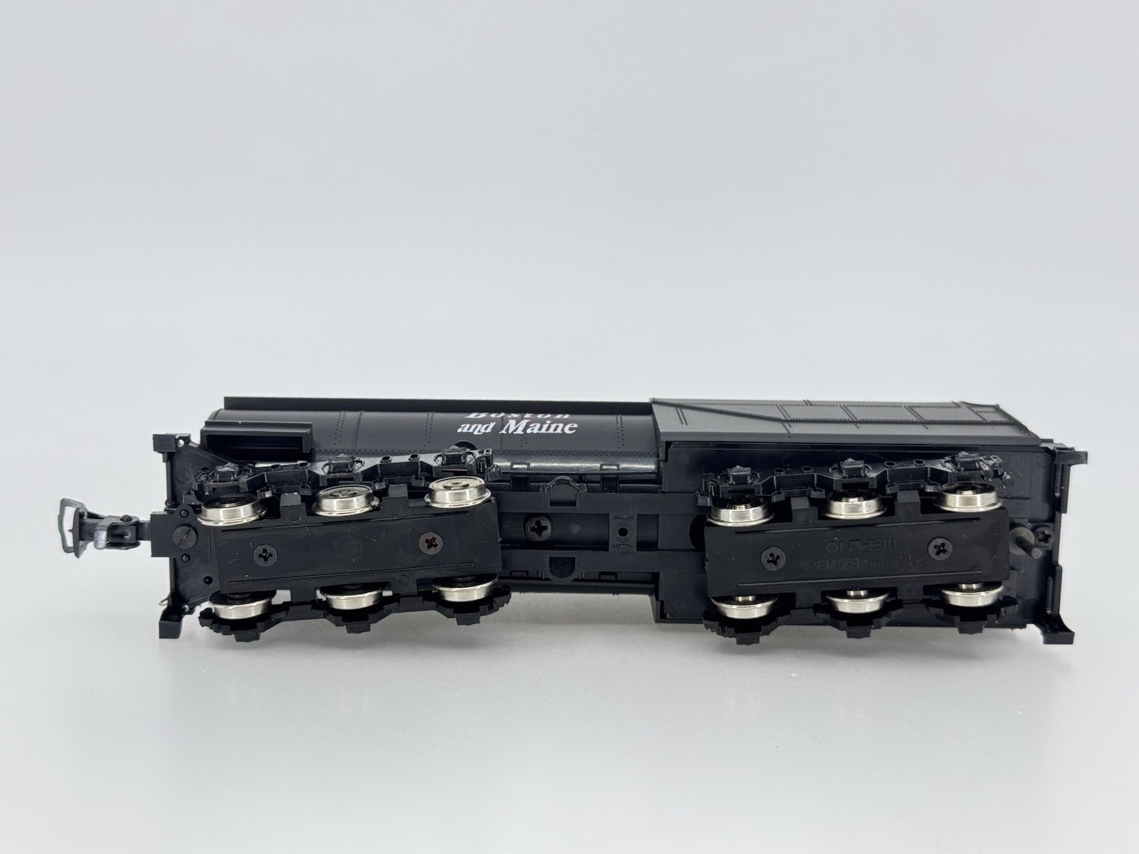HO Mehano M646 Boston & Maine 4-8-2 Mountain Steam Locomotive B&M #4112