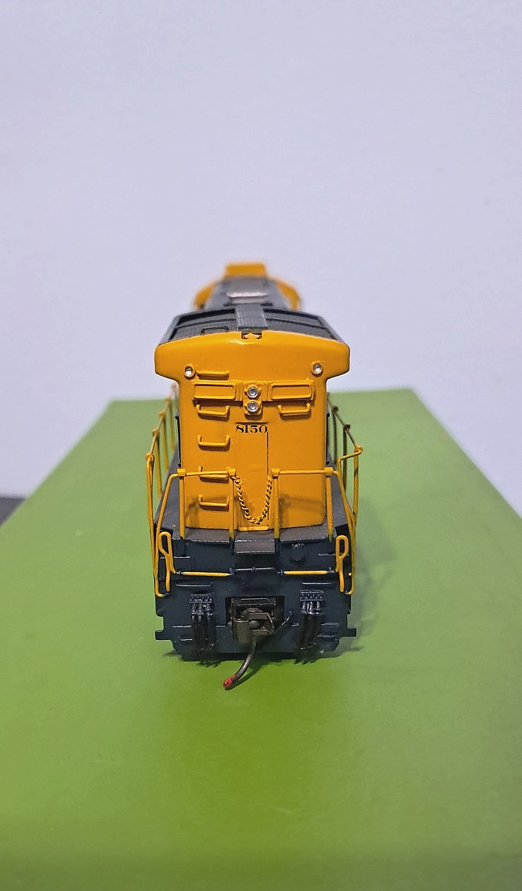HO OVERLAND MODELS SANTA FE C30-7 DC #8150 DIESEL WRONG BOX TEST RAN ONLY