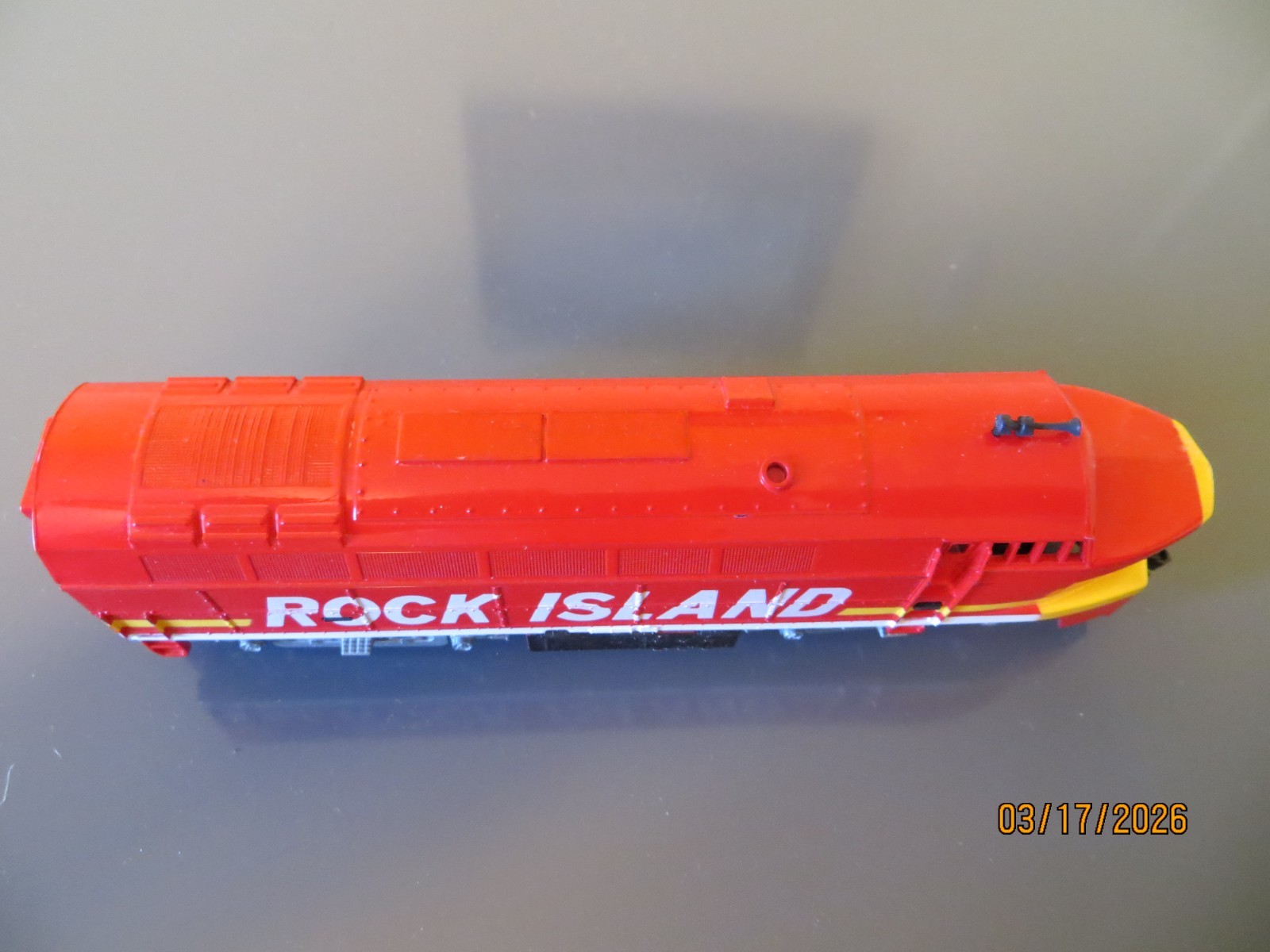 HO Tyco Rock Island Lighted Diesel Locomotive With Knuckle Couplers-Refurb—A97