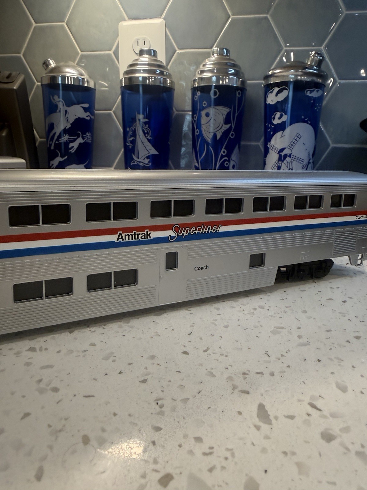 American Models Amtrak Superline FP-40 S Gauge Scale Train Set 6 Passenger Cars