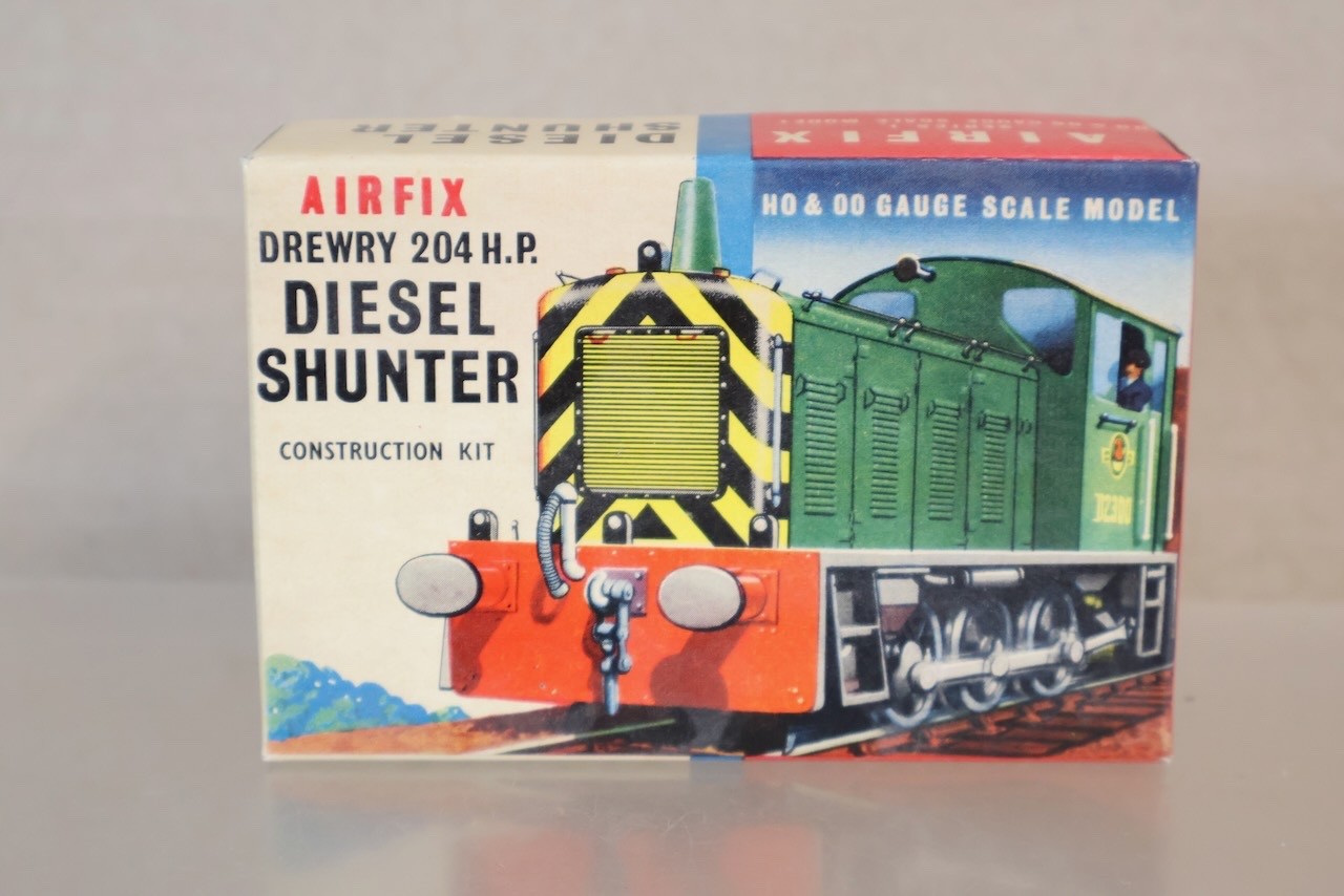 AIRFIX R7 TRADE PACK of OO GAUGE BR 0-6-0 DREWRY DIESEL SHUNTER LOCOMOTIVE op