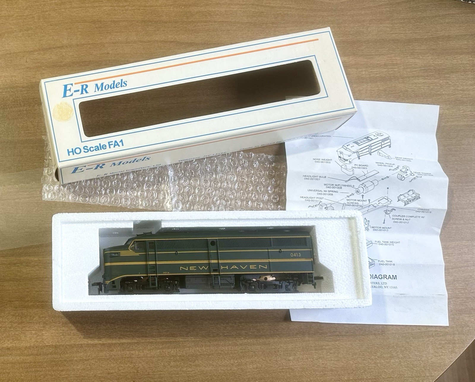 Frateschi HO New Haven 0413 Diesel Locomotive Green & Gold NEW in Open Box