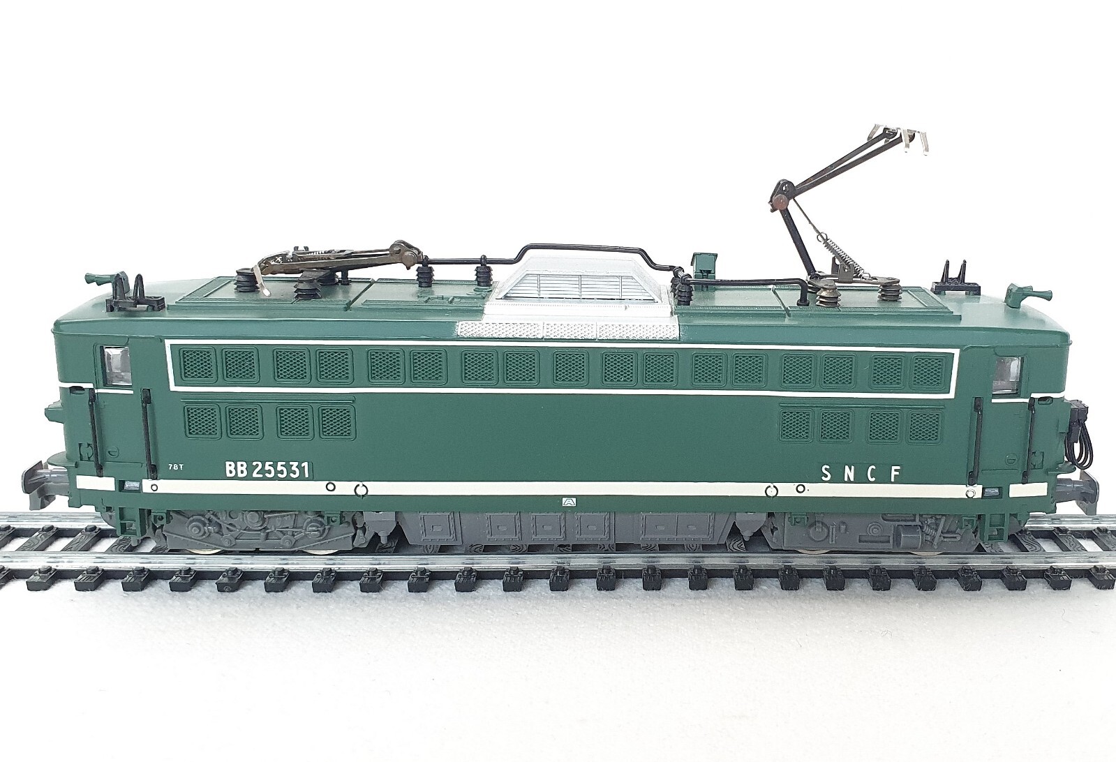 Jouef HO 1:87 SNCF French BB 25531 Medium ELECTRIC LOCOMOTIVE 8362 MIB`78 New!