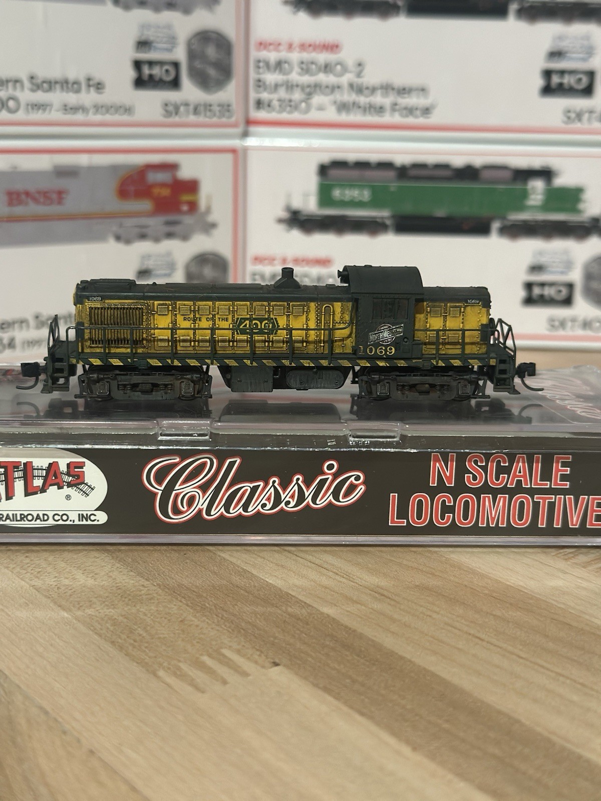 Atlas Classic N RS-1 CNW Chicago & North Western #1069 customized Weathered