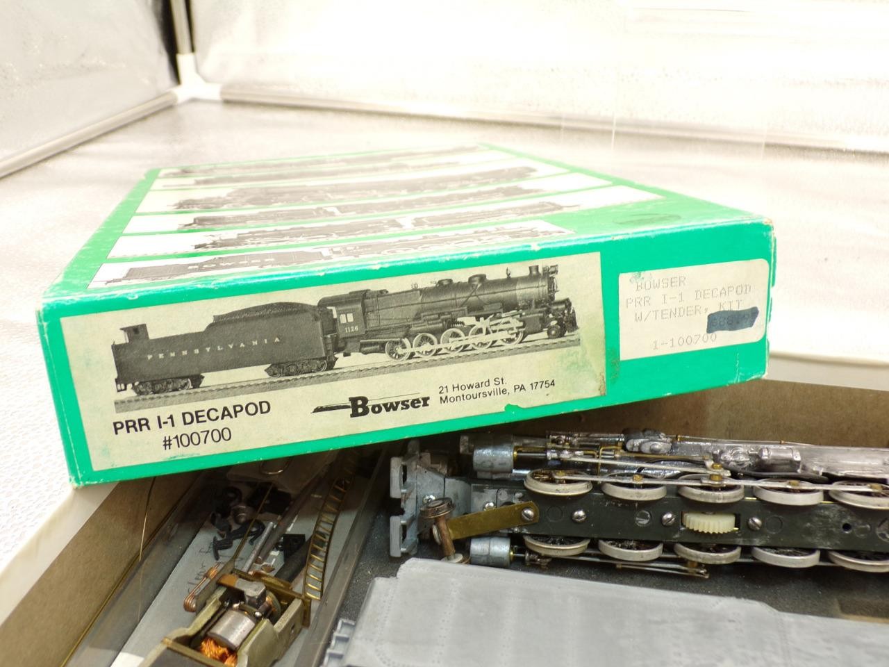 Boxed Bowser PRR Decapod with tender kit plus spares 2-10-0 #100700 K39