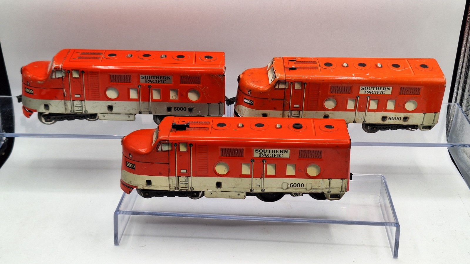 Vintage Marx O gauge Southern Pacific 6000 Powered Locomotive & 2 Dummy tested