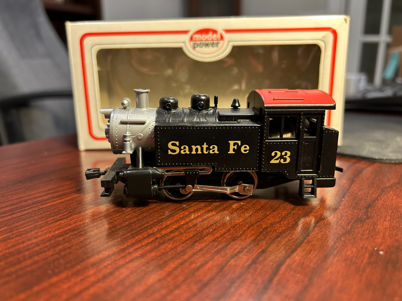 Ho scale Model Power 0-4-0 Santa Fe Switcher Loco 23, Model 6500-Excellent Used