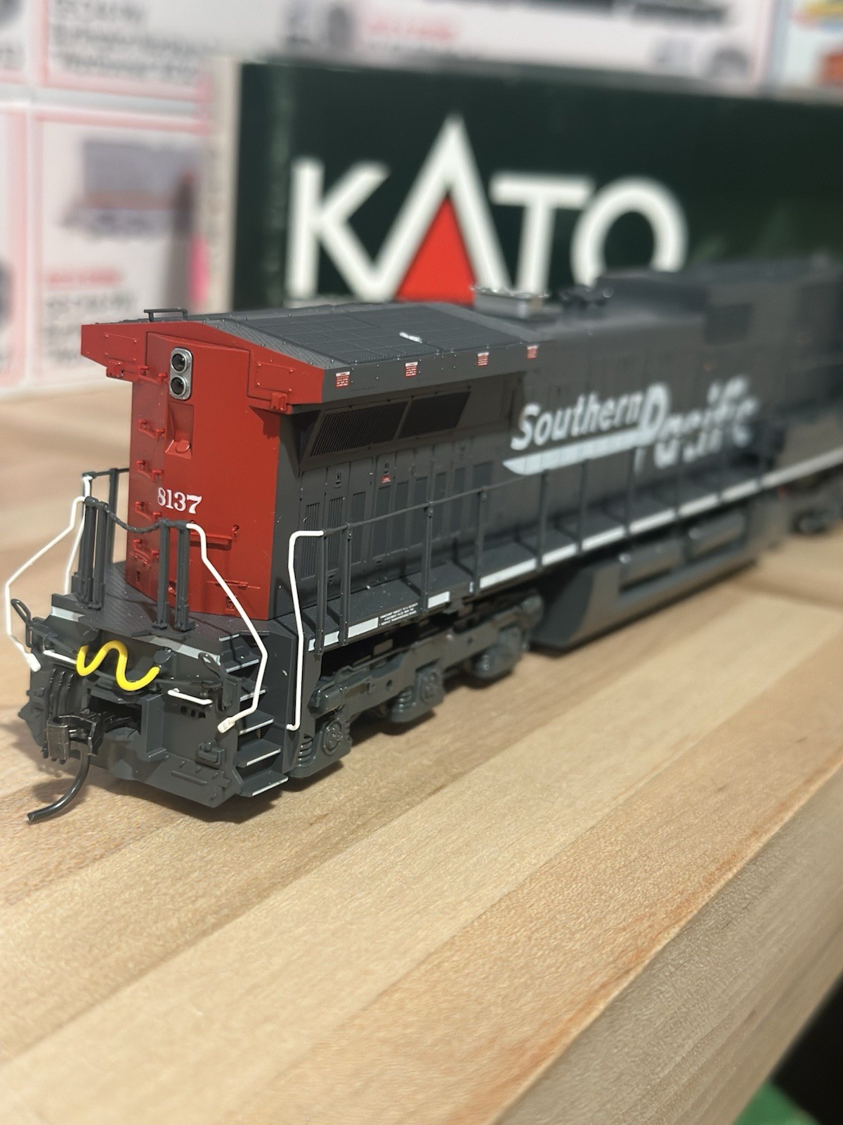KATO HO GE C44-9W Southern Pacific #8137 DCC&Sound Diesel Loco Used Lightly