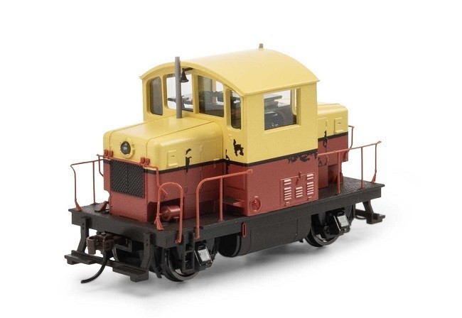 Athearn HO scale Model 40 Faded Red/Yellow Locomotive # ATH28749 DC Version
